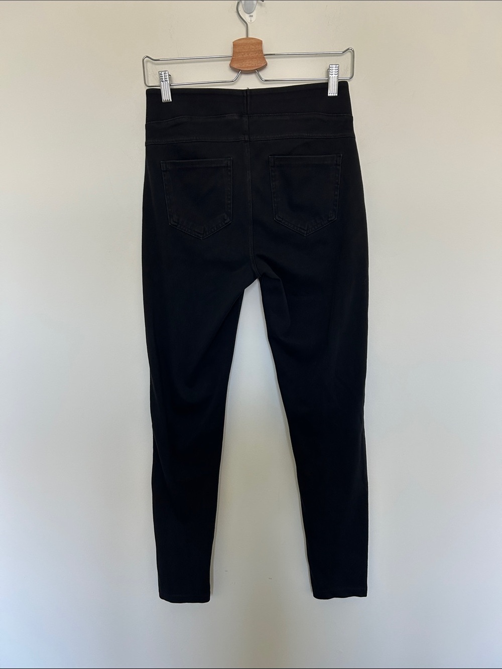 NWT Halara Full Length Black Jegging Legging Size Medium - Picture 5 of 5